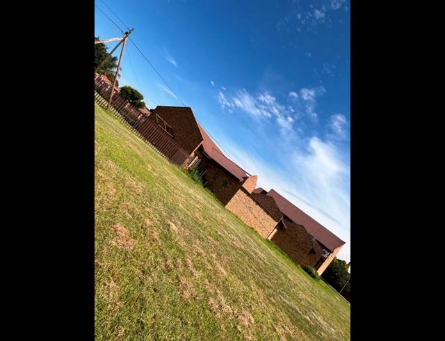 BUSINESS FOR SALE IN FREEWAY PARK